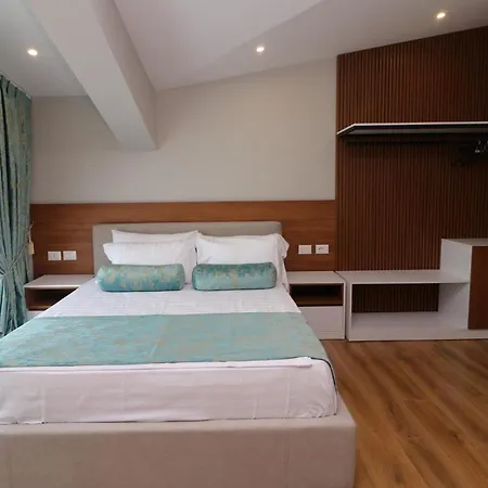 게스트하우스 Elarad 4*